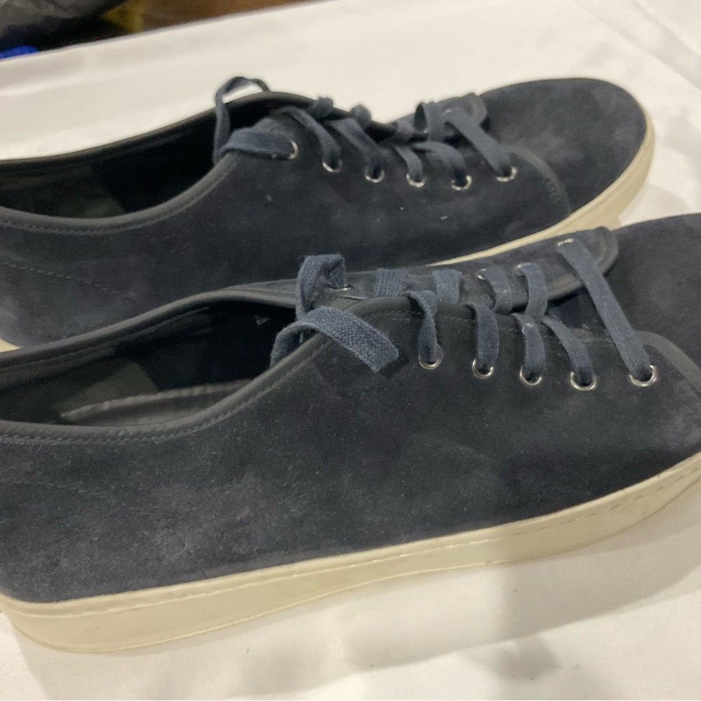 Vince Men's Dark Blue Suede Sneakers